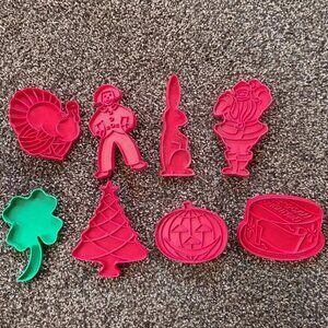 Vintage Tupperware Set 8 Red Green Holiday Birthday Plastic Cookie Cutters